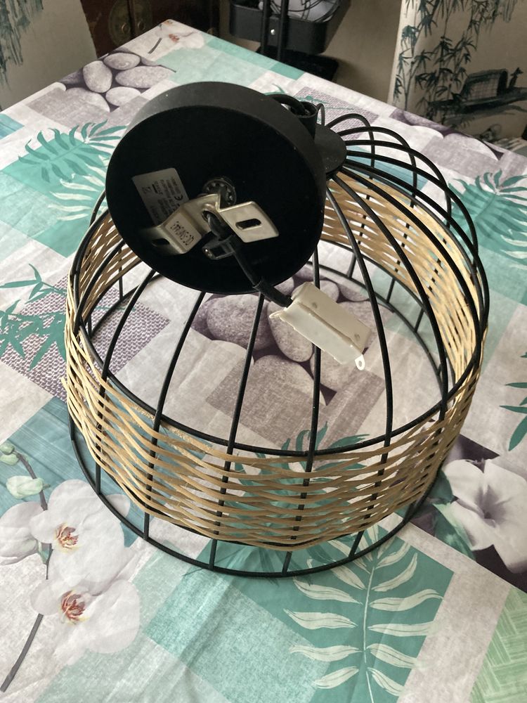 Suspension rotin 15 Saint-Rapha�l (83)