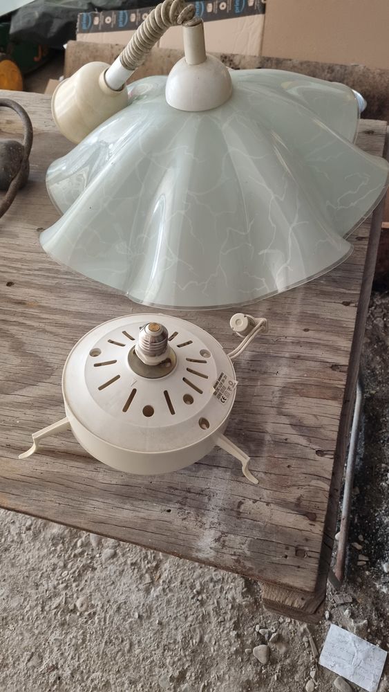 Suspension en verre sur c�ble r�glable 15 Brienne-le-Ch�teau (10)