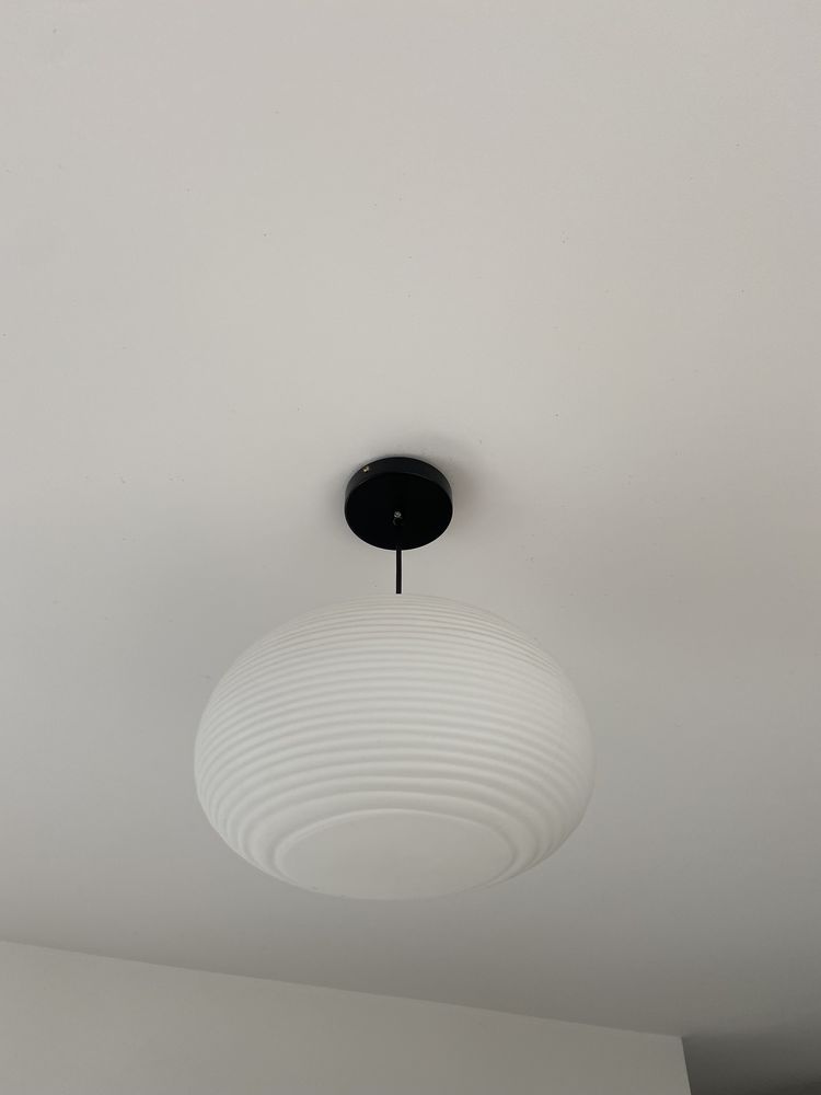 Suspension en verre d�poli blanc 60 Antibes (06)