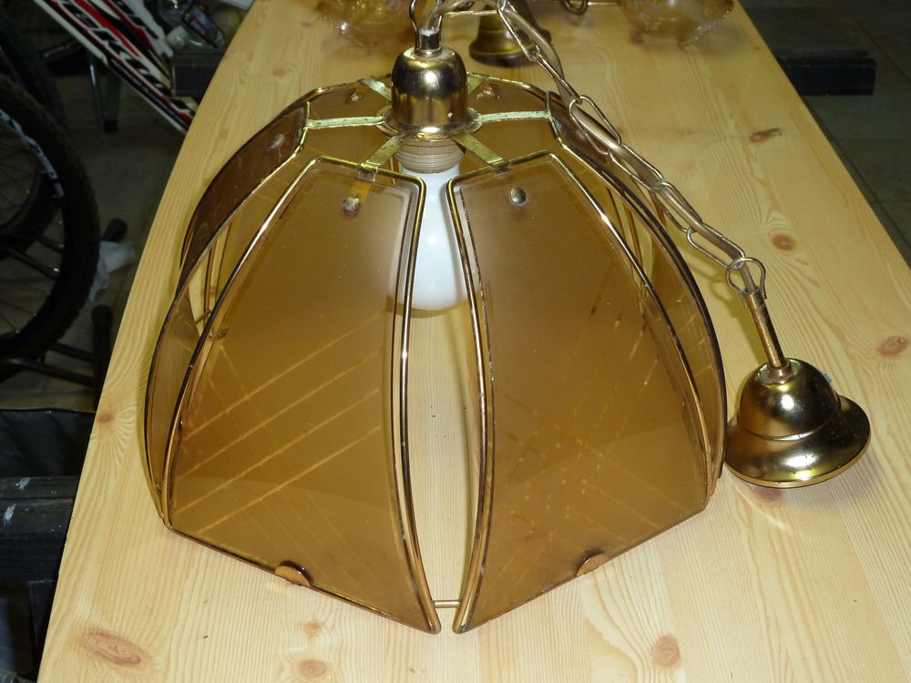 Suspension en verre flamm� 25 Annecy-le-Vieux (74)