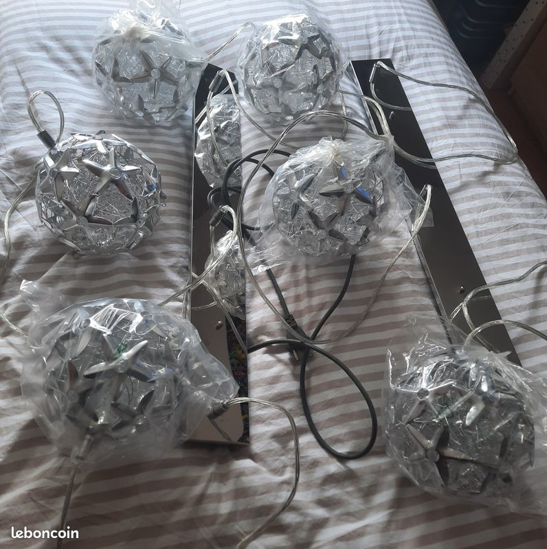 SUSPENSIONS DESIGN EN ACIER X 2
15 Montry (77)