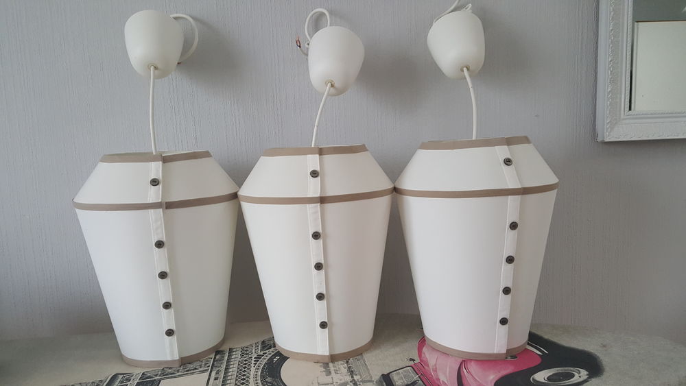 3 SUSPENSIONS PLAFOND 10� l'unit� 30 Saujon (17)