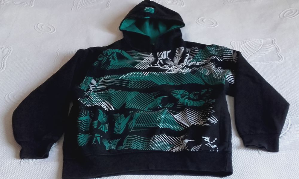 Sweat avec Capuche C&A 10 ans 3 Beaugency (45)