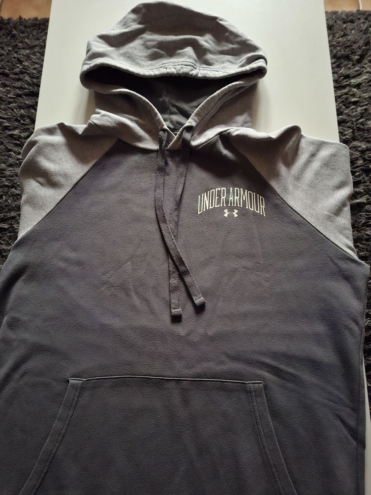 Sweat capuche gris under Armour 25 Charleville-M�zi�res (08)