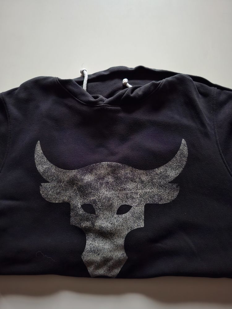 Sweat capuche Under Armour noir 25 Charleville-M�zi�res (08)