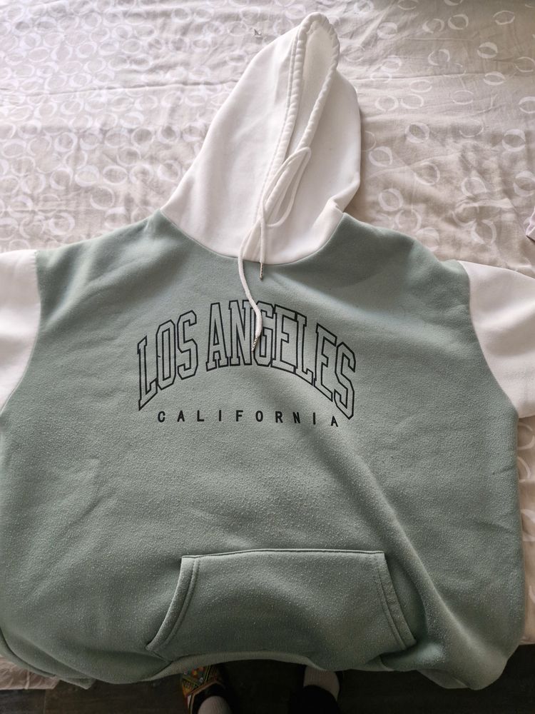 Sweat � capuche 5 Six-Fours-les-Plages (83)