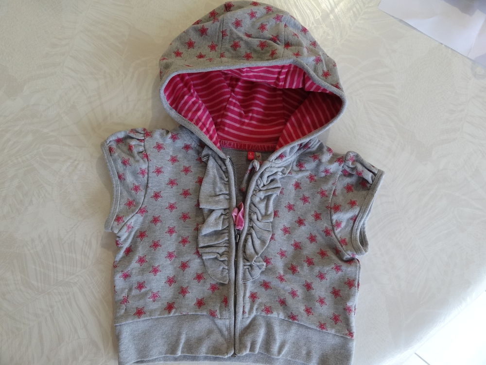 Sweat fille 5ans  manches courtes 0 Pauillac (33)