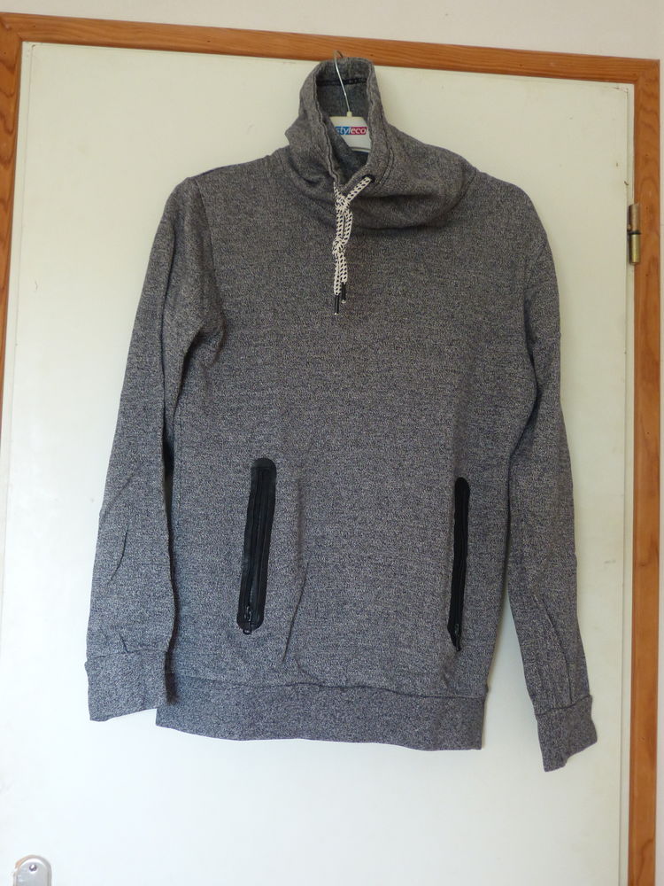 sweat gris chin� col montant 5 Gu�gon (56)