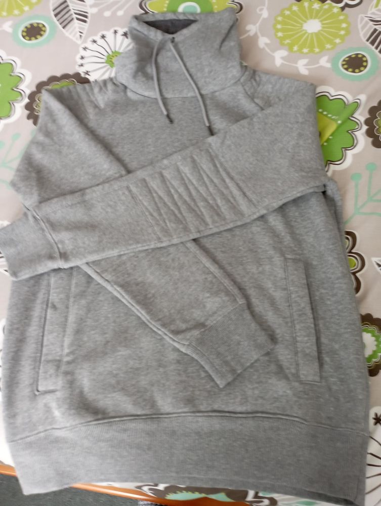 Sweat homme taille M 7 Strasbourg (67)