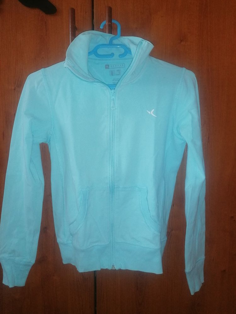 Sweat marque Domyos 10.5 �ragny (95)