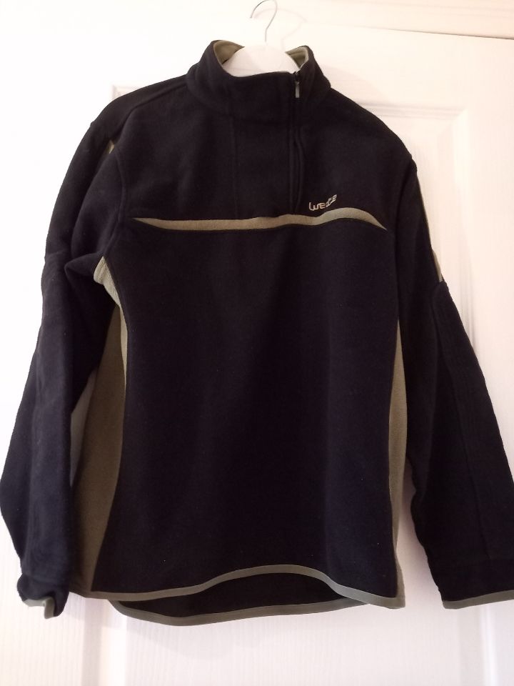 Sweat polaire noir et vert marque D�cathlon taille 14 ans 5 Villiers (86)