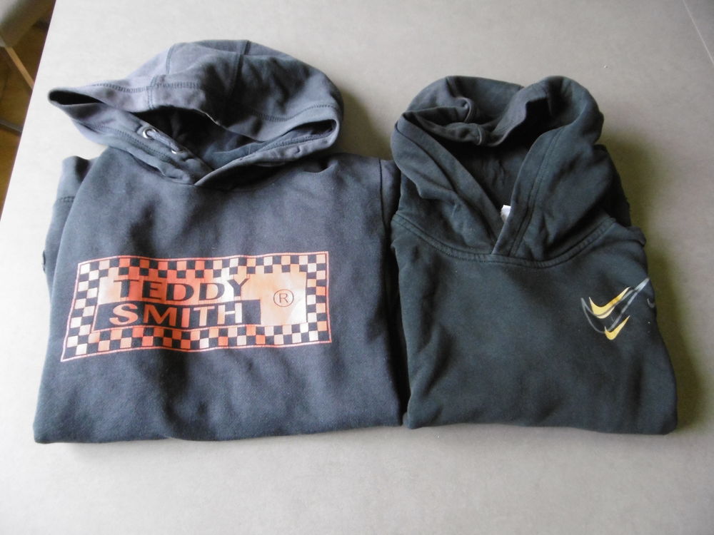 Lot de 2 sweats noirs � capuche Teddy Smith et Nike 7 La B�gude-de-Mazenc (26)