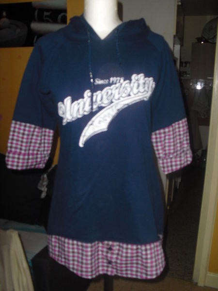 sweet tunique bleu fon�� avec capuche taille M 8 Lyon 5 (69)