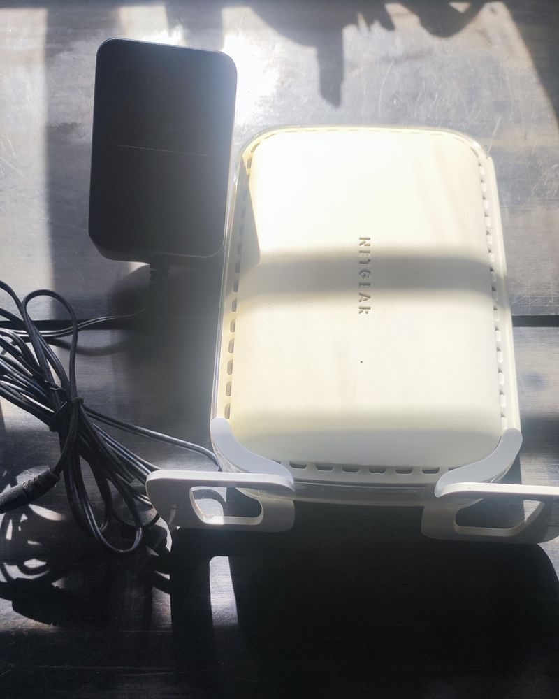 Switch Netgear 8 ports 10 Blaringhem (59)