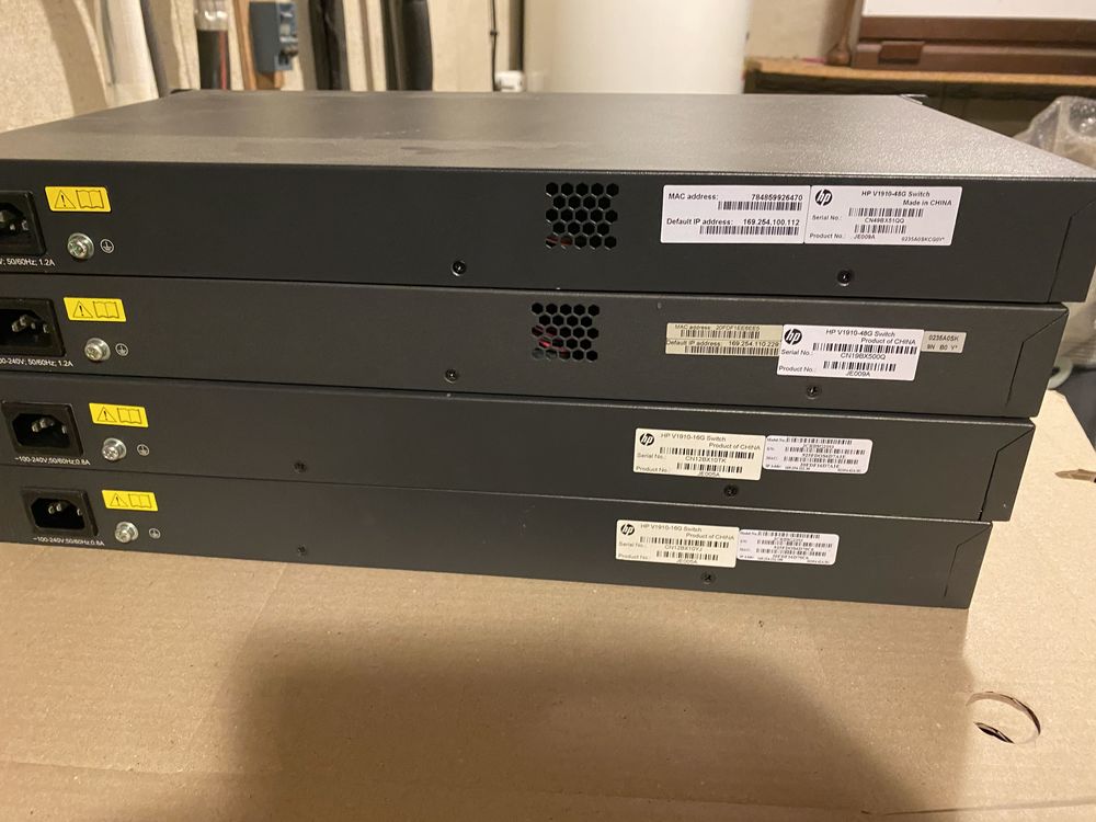 4 switchs Hp V1910 ( 2 x 16 ports,2 x 48 ports) 80 Montrab� (31)
