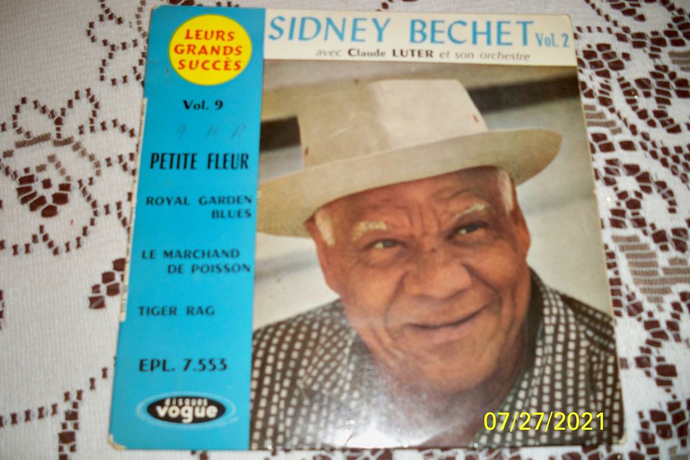SYDNEY BECHET avec Claude LUTER et son orchestre 45T 
7 Sucy-en-Brie (94)