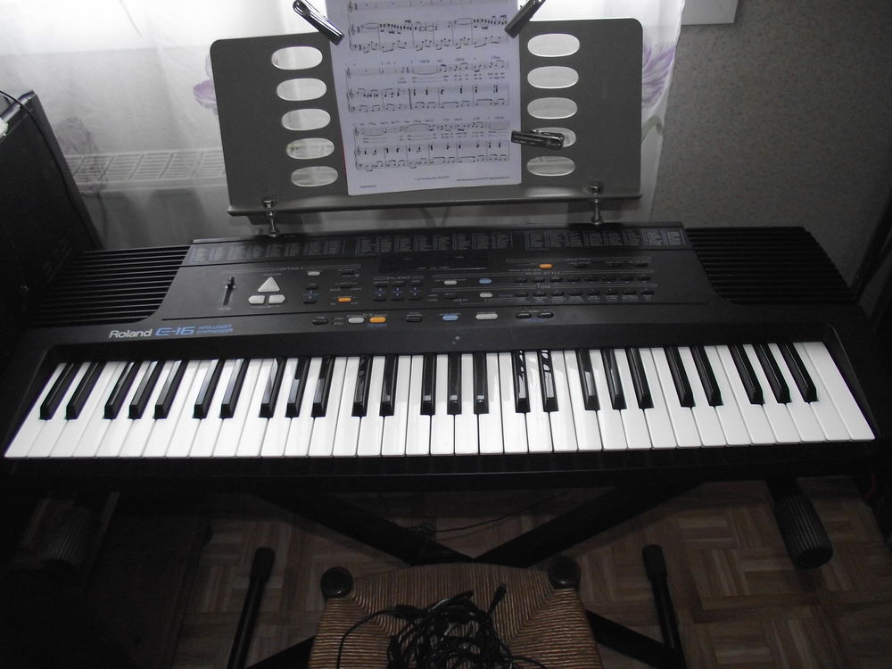 Synth�tiseur Yamaha 60 Le Creusot (71)