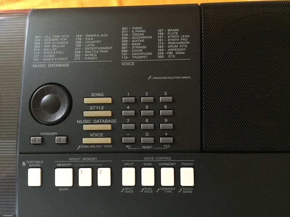 Synth�tiseur YAMAHA 80 Hoenheim (67)