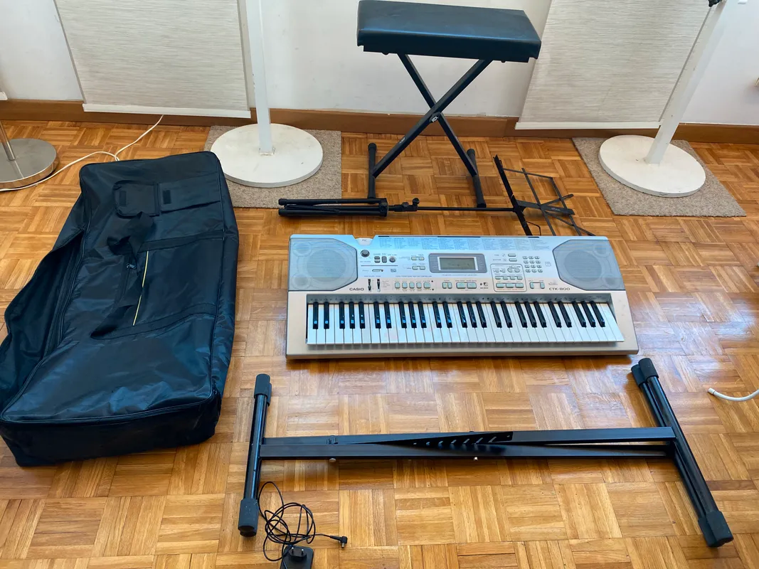 synthetiseur 70 La Londe-les-Maures (83)