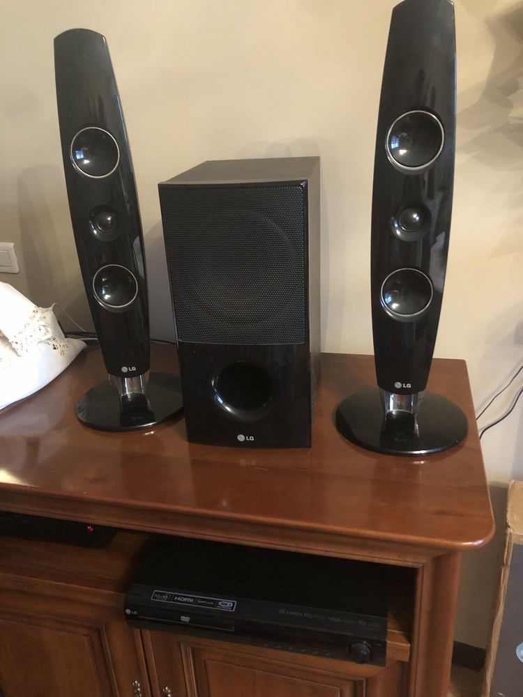 Syst�me Home Cinema + DVD en excellent �tat 85 Vallauris (06)