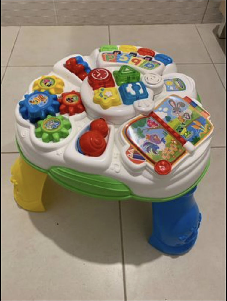 Table d?activit� b�b�. Fran�ais italien 15 Lesparre-M�doc (33)