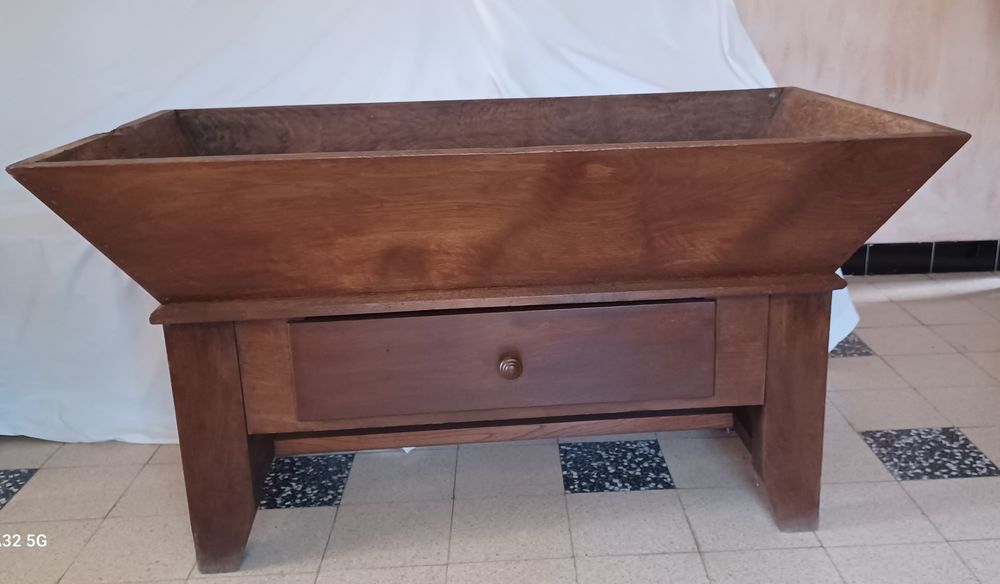 Table, ancien p�trin 200 Saint-Mamert-du-Gard (30)