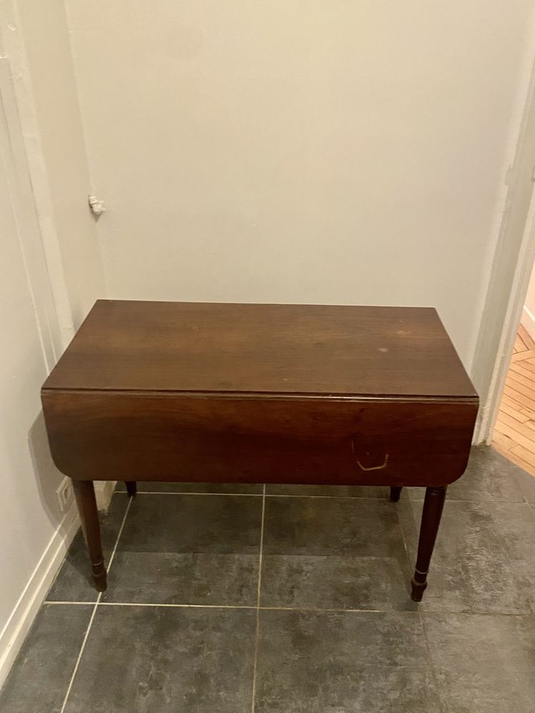 Table ancienne en bois avec un tiroir et 2 abattants 70 Paris 16 (75)