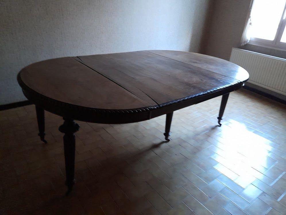 Table ancienne Ovale 120 Quinci�-en-Beaujolais (69)
