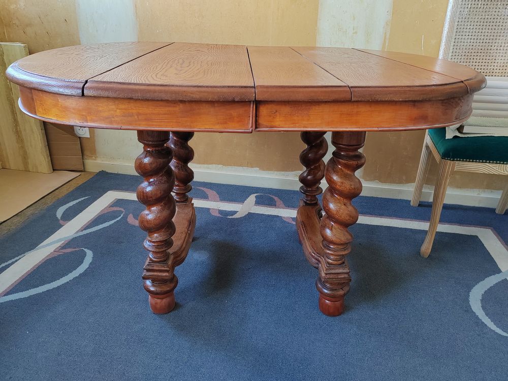 Table ancienne � pieds torsad�s 90 Le M�e-sur-Seine (77)
