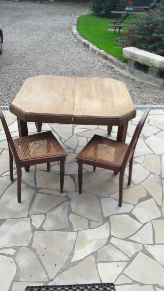 Table ancienne 800 Goderville (76)