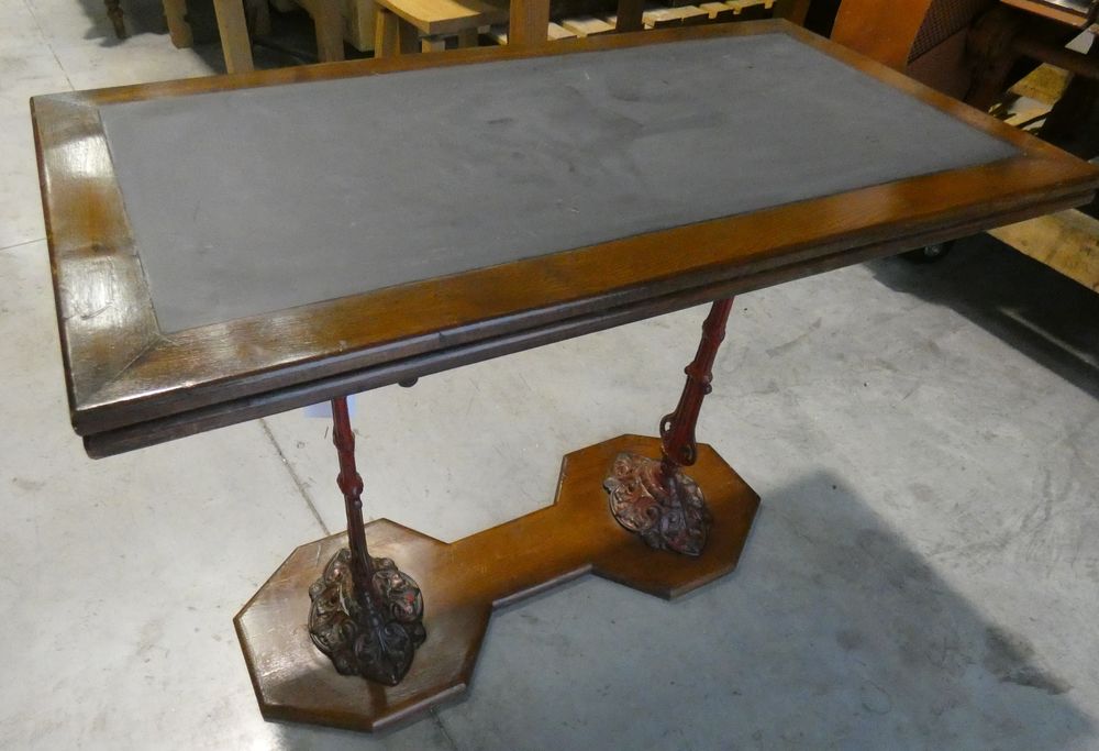 Table ancienne 220 Roquebrune-Cap-Martin (06)