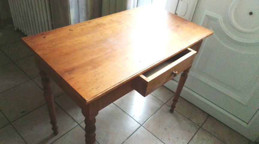 TABLE D APPOINT BUREAU pichepin 40 La Souterraine (23)