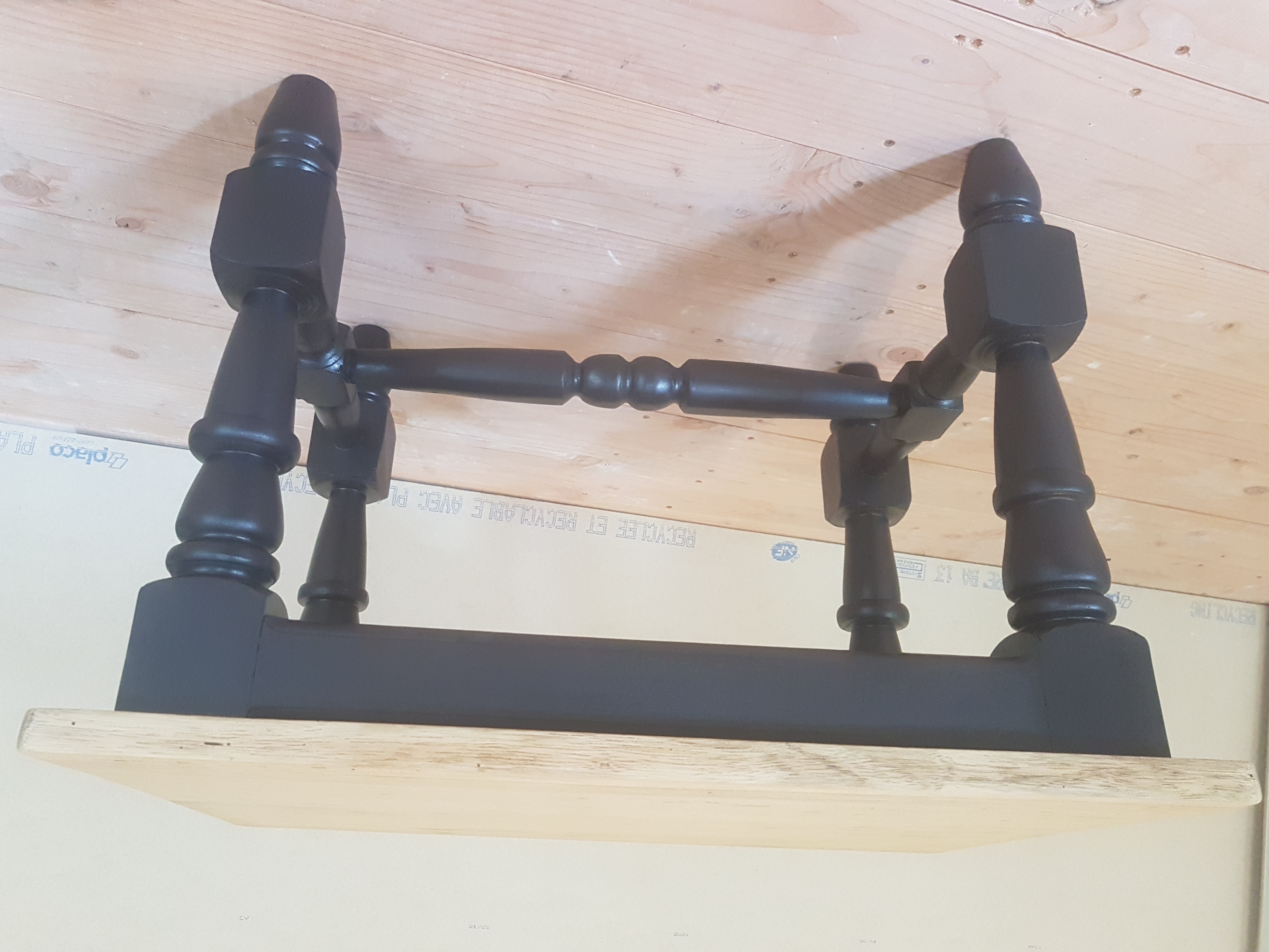 Table d'appoint relook�e 45 Le Cheylard (07)