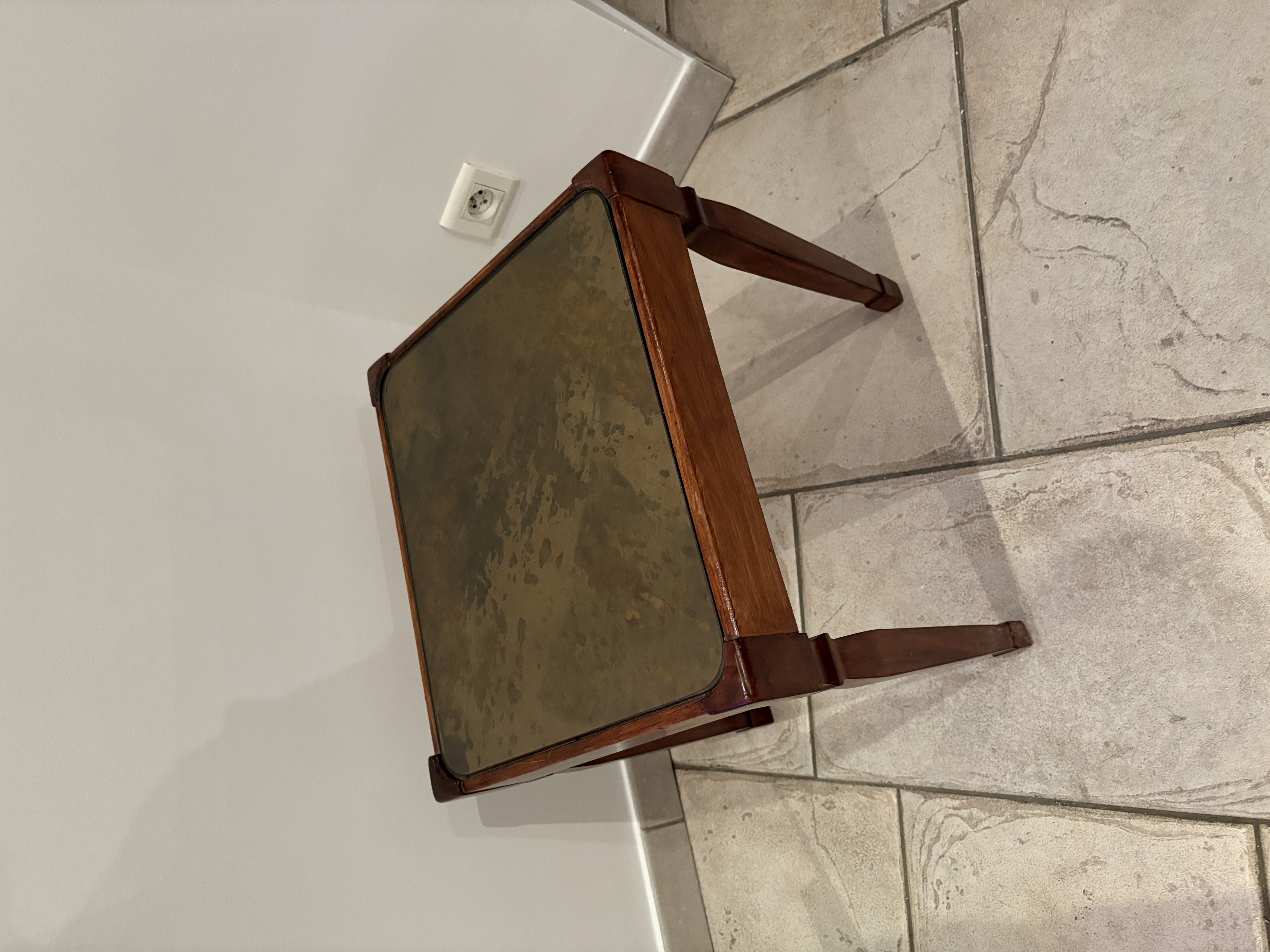 Table d'appoint vintage en bois avec plateau d�coratif 15 Ghyvelde (59)