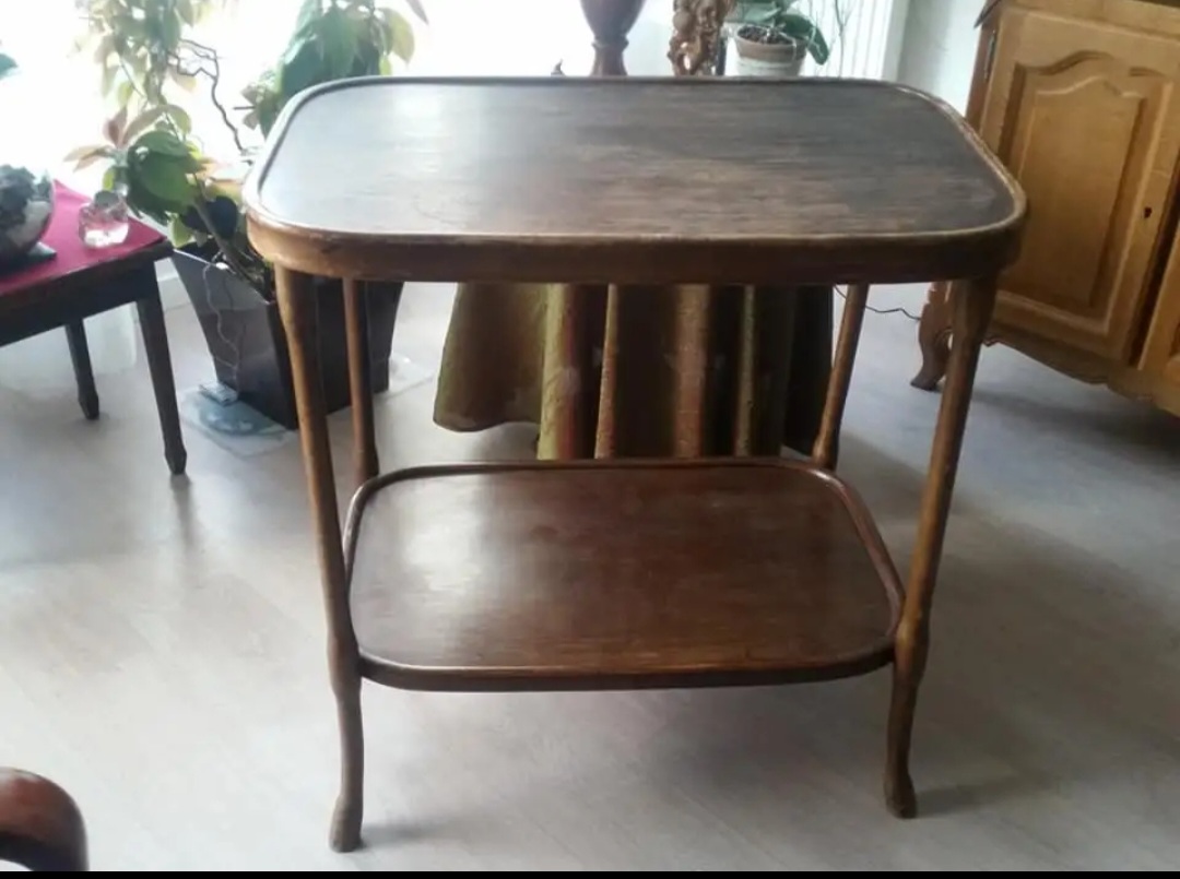 Table d'appoint 300 Ch�teau-Thierry (02)