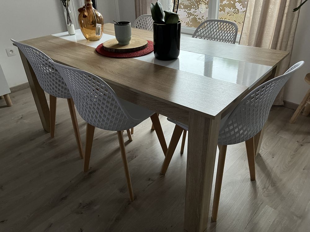 Table avec 5 chaise 100 Max�ville (54)