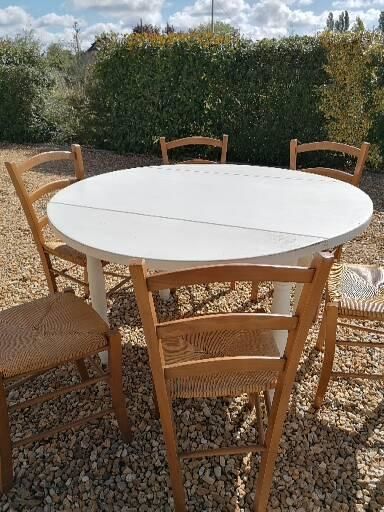Table en pin avec 6 chaises 120 Aubign�-Racan (72)