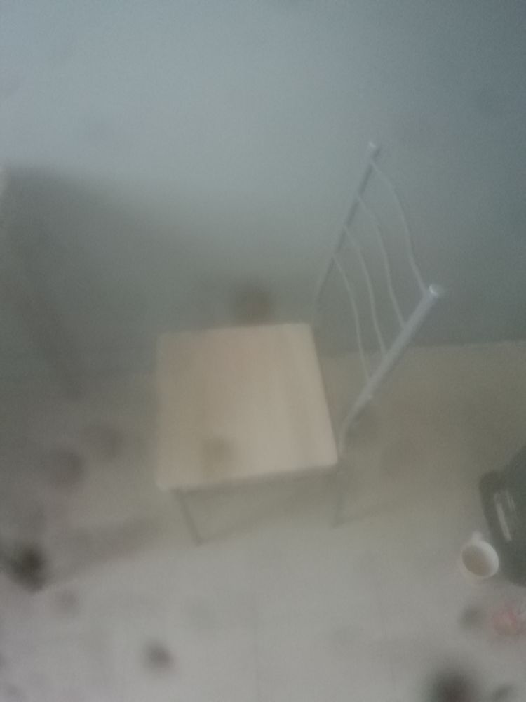 table avec 4 chaises 120 euros 130 Fleury-les-Aubrais (45)