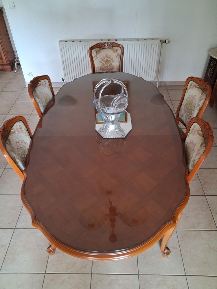 Table avec 6 chaises 110 Liverdun (54)