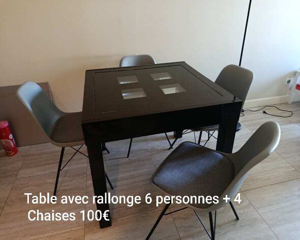 Table avec rallonge 6 -8 personnes avec 4 chaises 100 Cannes (06)