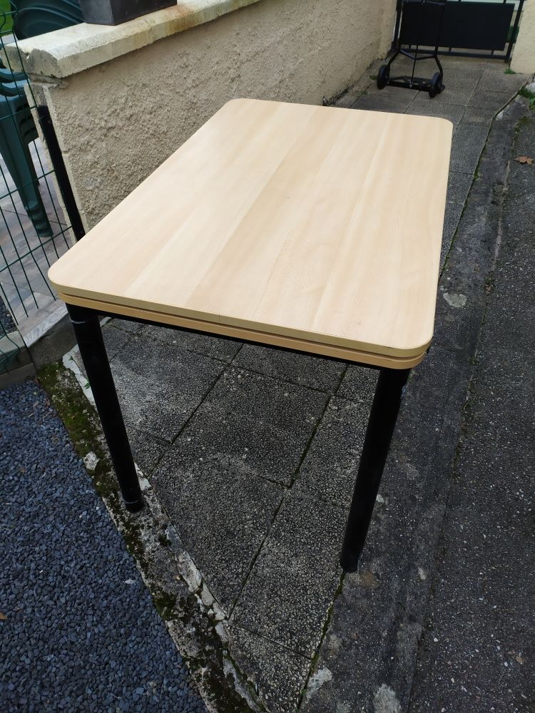 Table avec rallonges 50 Metz (57)