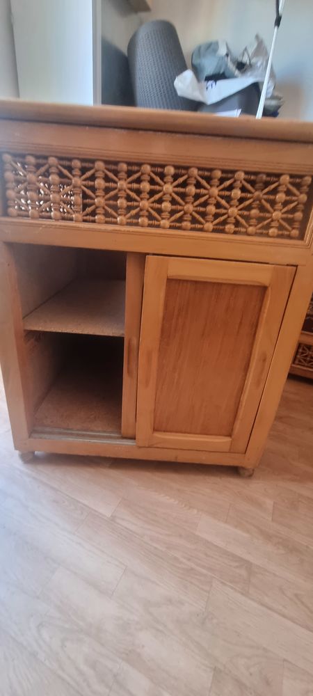 table avec rangements 30 Paris (78)