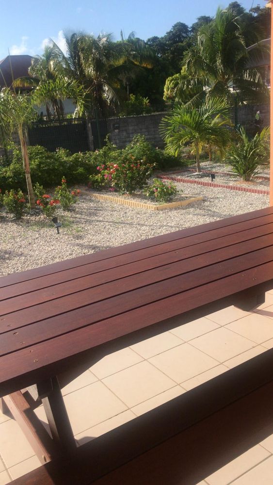 table/bancs  ext�rieur en bois de Guyane 800 Cayenne (97)