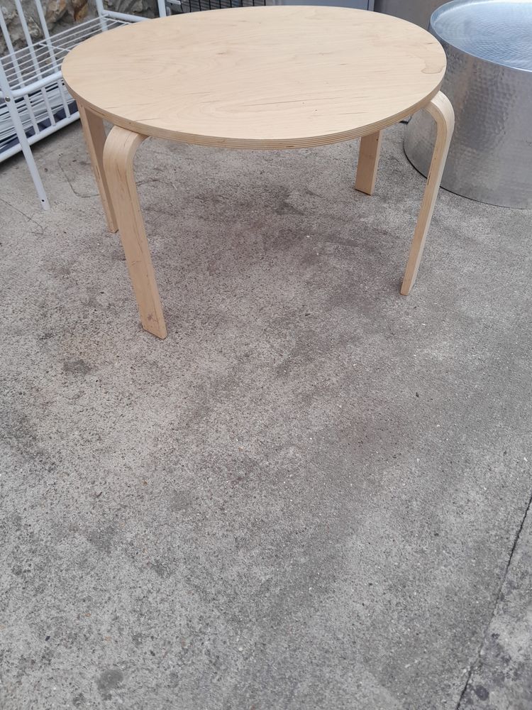 Table base en bois 20 Garges-l�s-Gonesse (95)