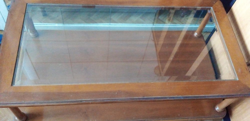 TABLE BASSE AVEC VITRE AMOVIBLE 50 Pierrefitte-sur-Seine (93)