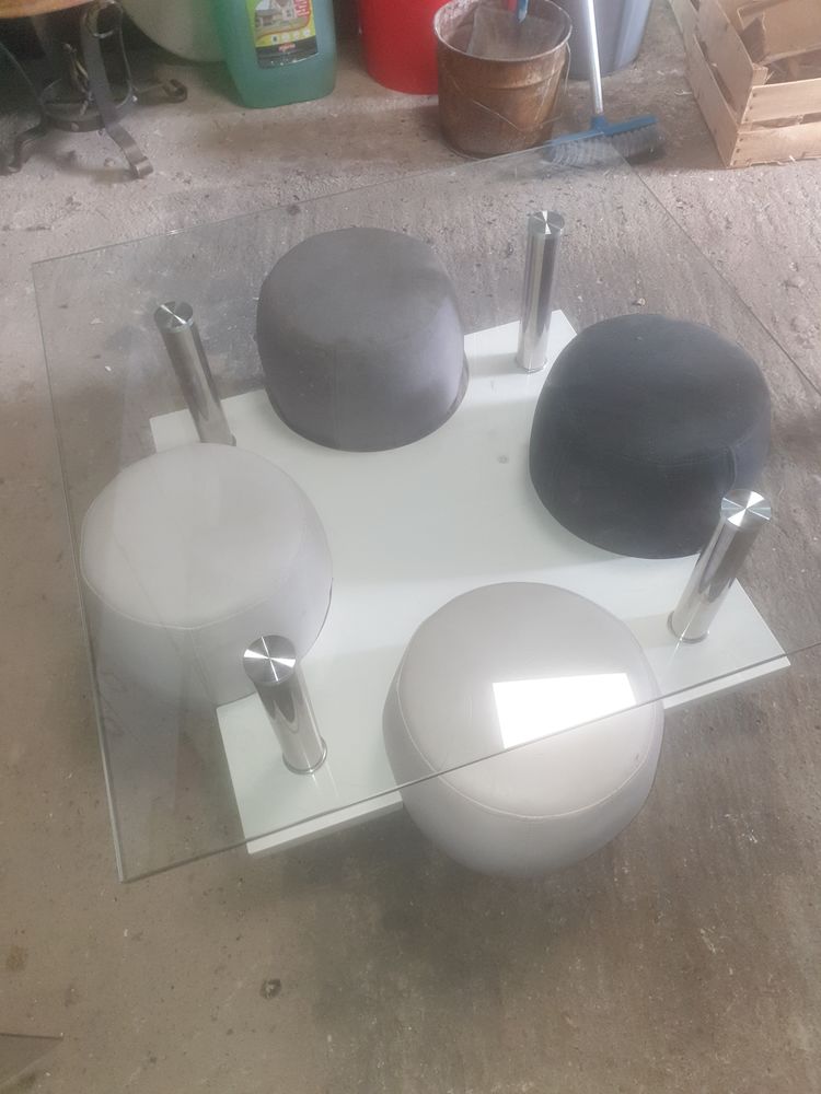 Table basse avec 4 poufs int�gr�s 95 Saint-Quentin-Fallavier (38)