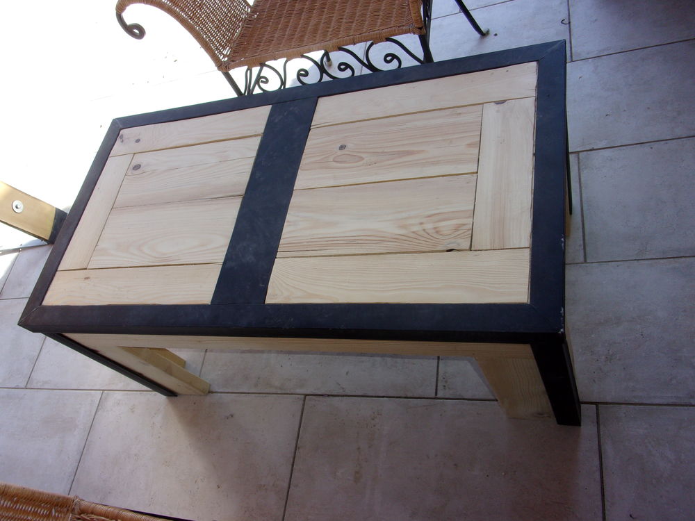 table basse bois massif ossature fer, style loft ou industri 100 Le P�age-de-Roussillon (38)