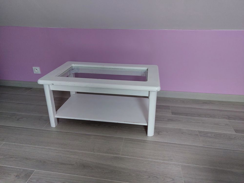 Table basse en Bois, dessus vitr� 10 Ch�roy (89)