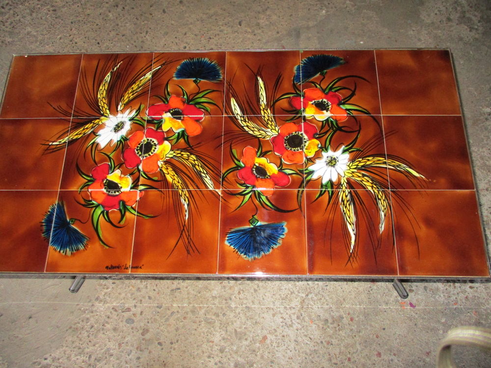 table basse en céramiques de vallauris  avec signature 150 Bergerac (24)
