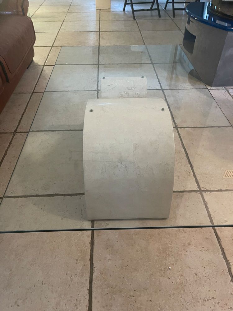 Table basse design 400 Carry-le-Rouet (13)